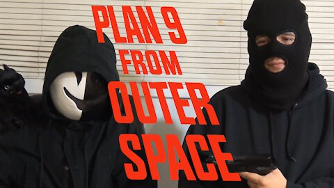 Watching Plan 9 from Outer Space with commentary from Daniel & Chloe