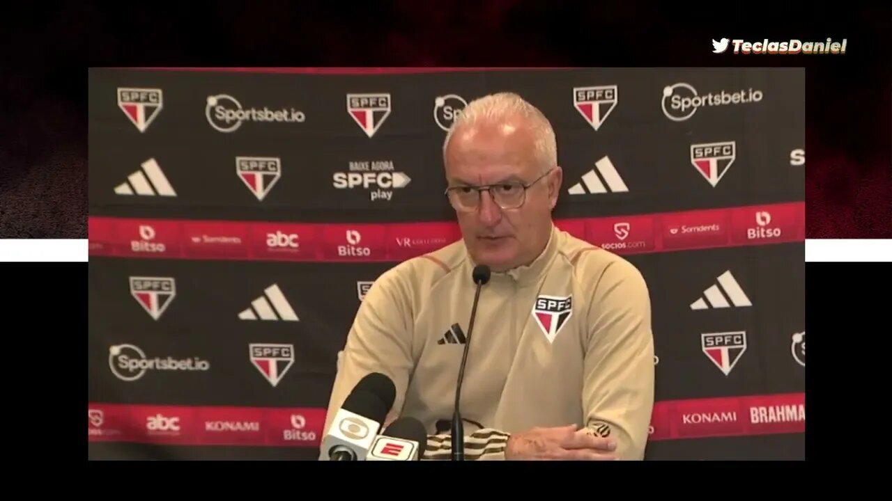 Dorival Júnior diz que jogadores do Corinthians CONFESSARAM que o árbitro prejudicou o SPFC