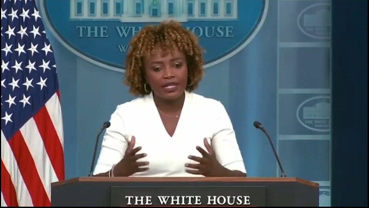 Jean-Pierre Gets TRIGGERED Over Reporters Question About Haitians In Springfield