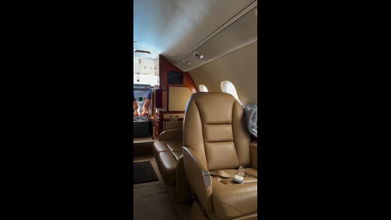 You can charter a private jet with our real network systems