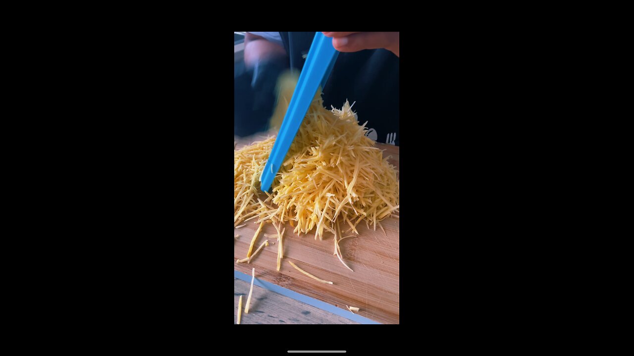 Grating Swede for Salad #viralreelsシ #trendingreels