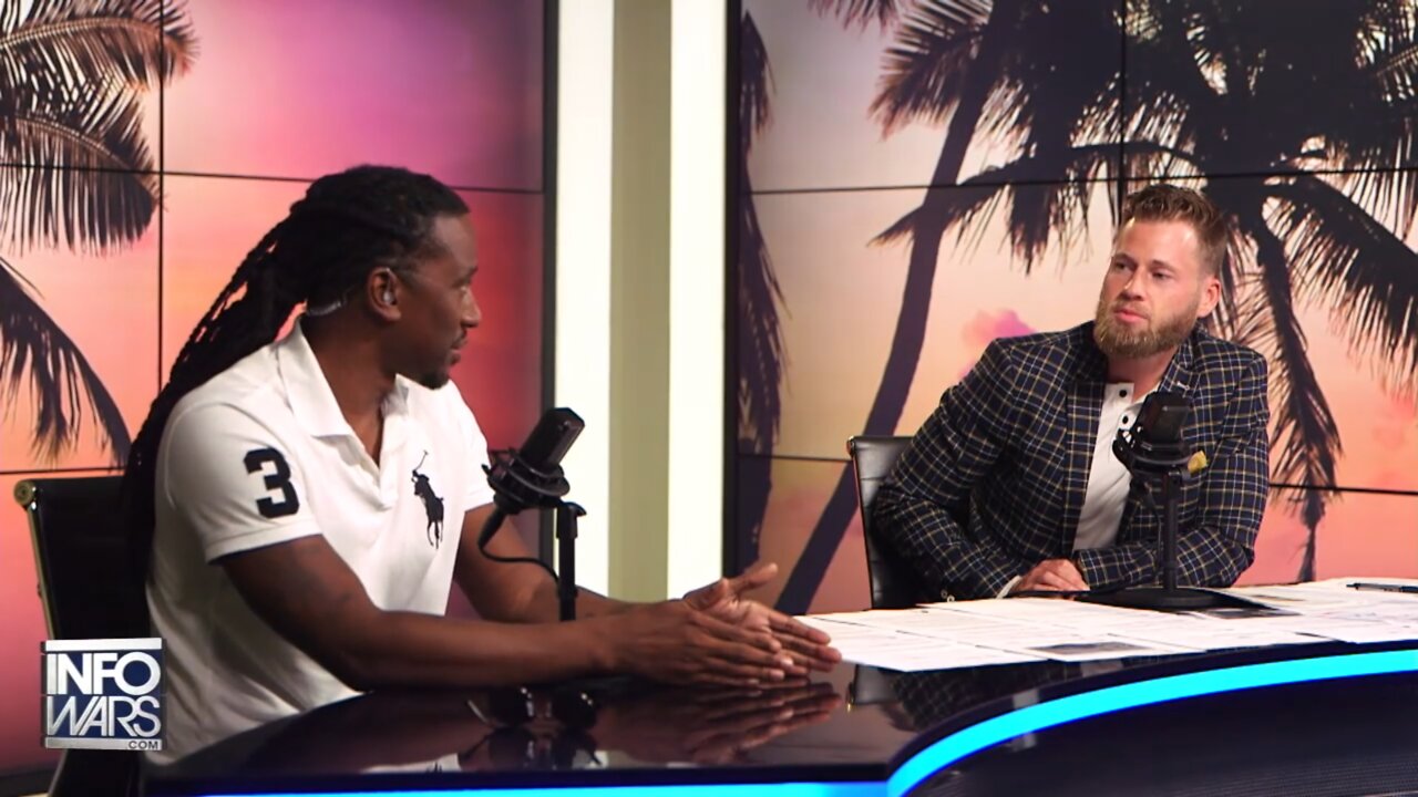 WAR ROOM (Full Show) Friday - 7/22/22