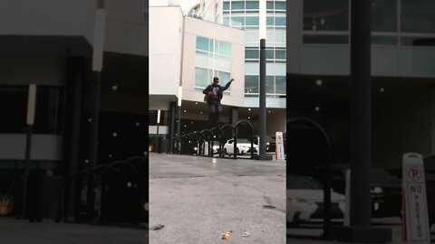 Billy John does an amazing skateboard trick that will al ays be remembered 2022 lol