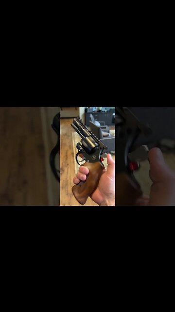 Nighthawk Revolver