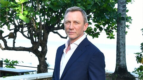 Daniel Craig And Rami Malek Head To Jamaica For Bond 25