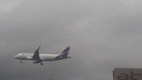 Airbus A320 PR-TYF vindo de Brasília para Manaus