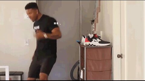 Lowtiergod dancing