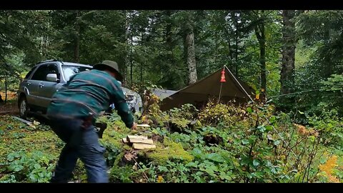 Camping alone in heavy rain and thunder -15