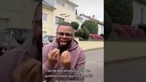 Revenge Flore De Lille Veuve Joyeuse_On pressent assez facilement , avec un pacte satanique Football