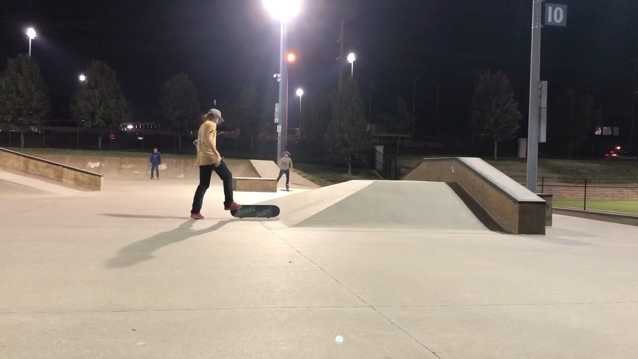 fakie 360 w kick