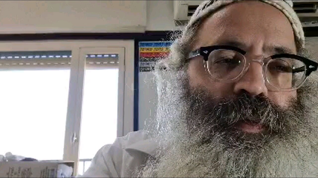 ברוך אתה בעיר שיהא בית הכסא סמוך לשולחנך אבל בהכ"נ לא ורבי יוחנן - שיר נ נח מסכת בבא מציעא דף קז