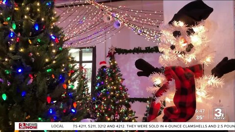 Harvester Gallery displays artist-decorated Christmas trees