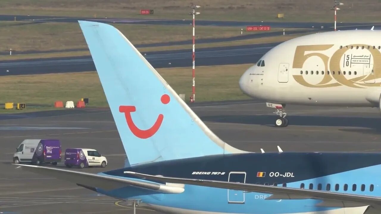 14 # 60-minute A380 take-off and landing process