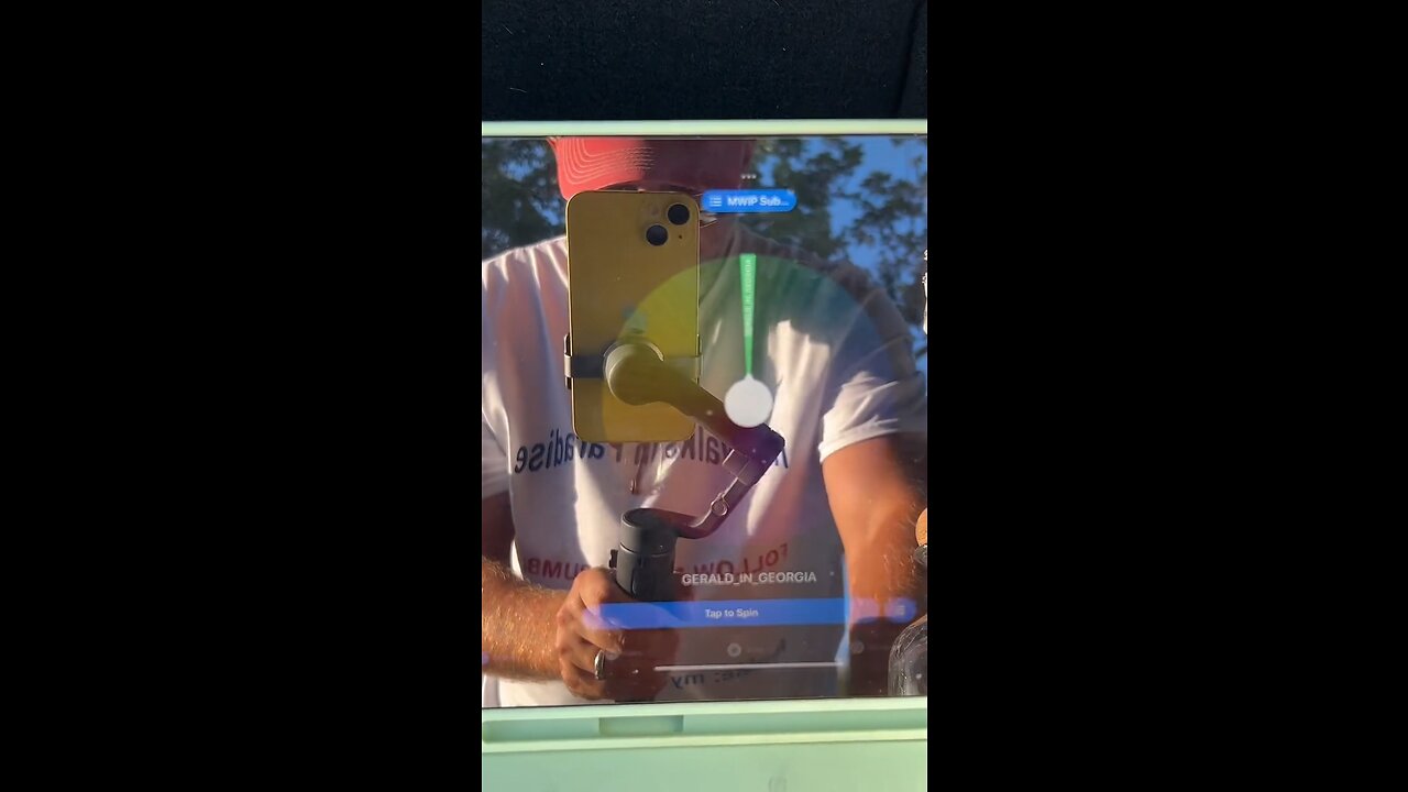 Subscriber and Moderator Live Giveaways