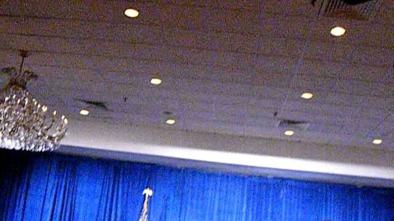 The calm before the storm cain rally nashua 11-17-11.AVI