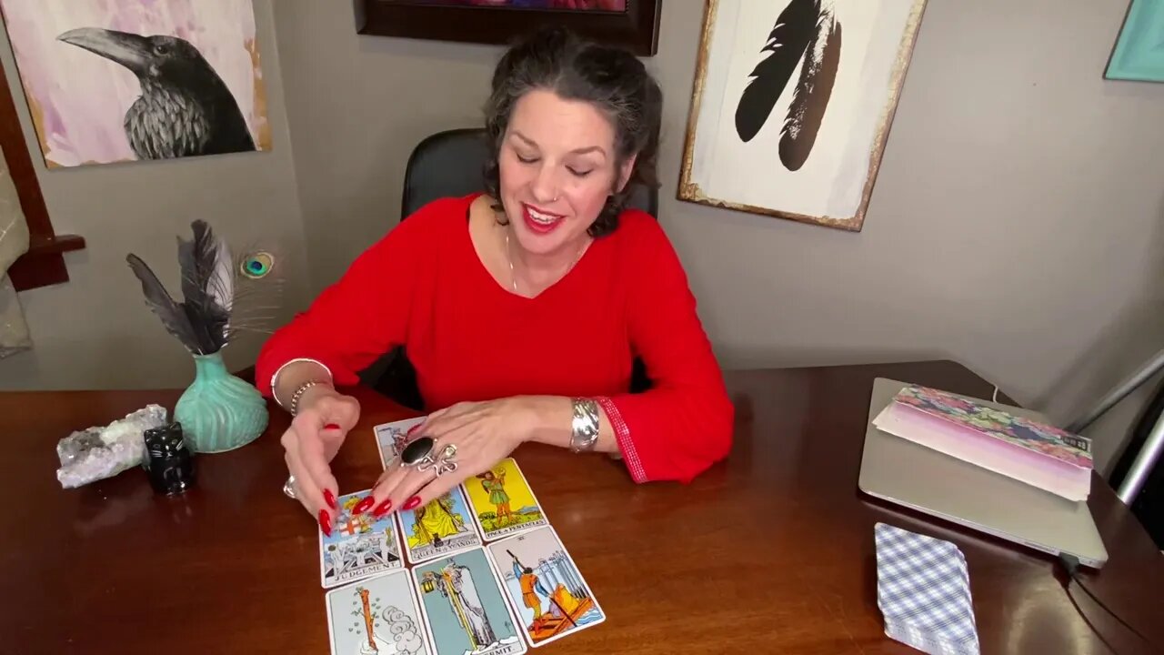 TAROT BY JANINE UPDATE ON WHITE HATS VS BLACK HATS - WHAT IS GOING ON? FEB.9th 2021