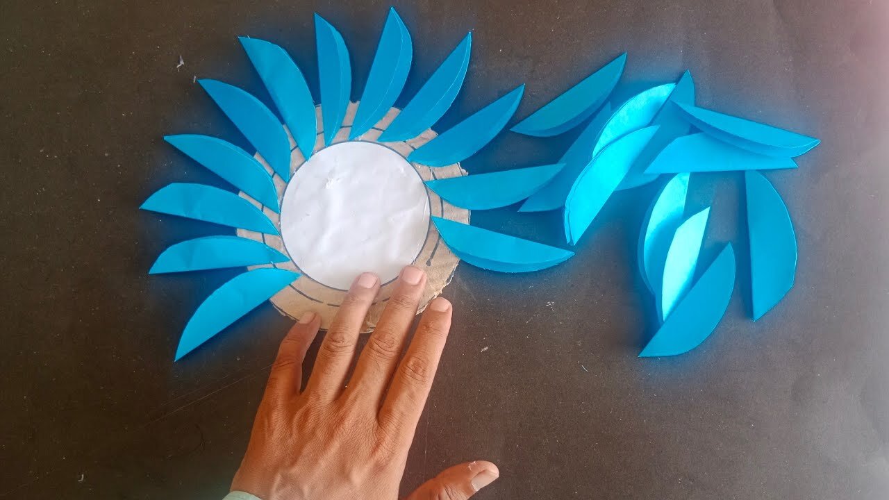 DIY Flower Paper Craft Idea / Paper Wall Hanging For Homemade / Paper Wallmate / Simple And Quick