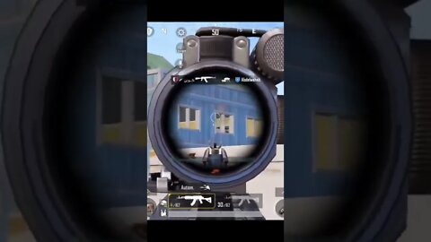 Curioso levou uma. Jogando PUBG Mobile
