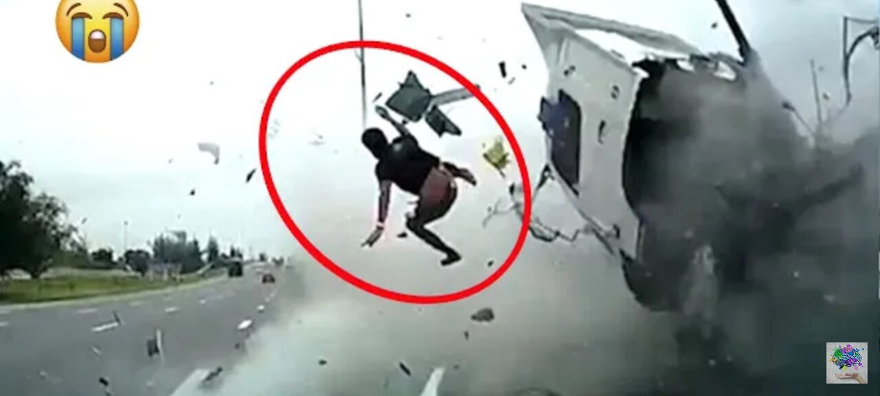 Total Hard Car Fails & Truck Crashes & Idiots in Cars 2022 - Idiots Worker Fails Compilation 2022