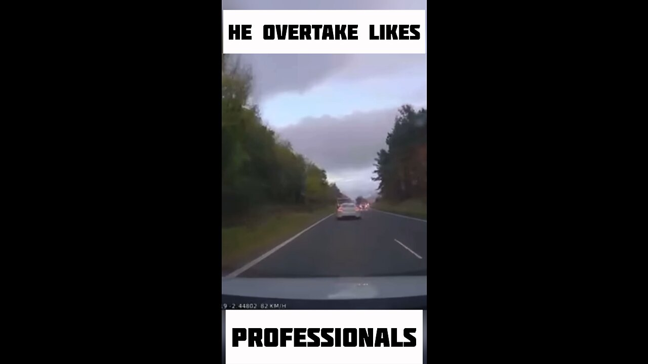 He overtakes like professional 😯