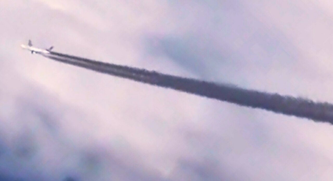 NASTY BLACK CHEM TRAIL SIGHTINGS ACROSS THE USA