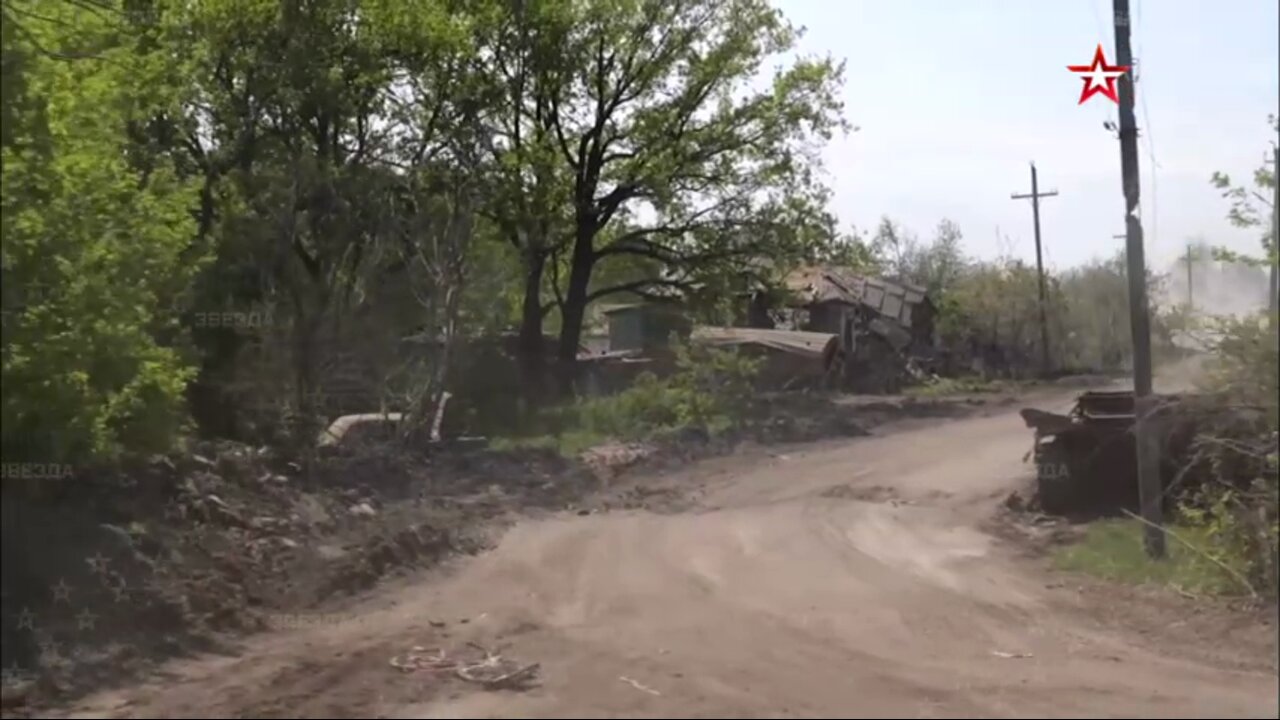 Footage from Popasnaya, where the troops of the LPR and the Russian Federation continue to conduct fierce battles with the AFU