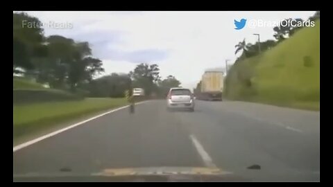 Casal tenta fugir da PRF mas é interceptado após uma perseguição alucinante;