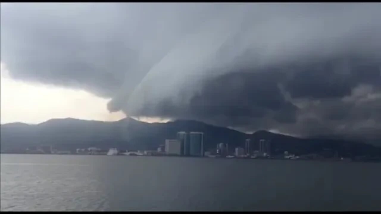 Serious Clouds Over Trinidad and Tobago 08/09/2021 | Port of Spain | PNM | UNC. 🌫