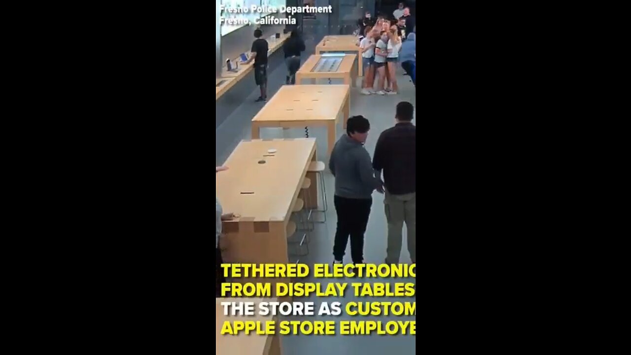 Snatch and grab at Apple store caught on camera😳 #explore #shortsvideo #short #shorts #wtf #funny