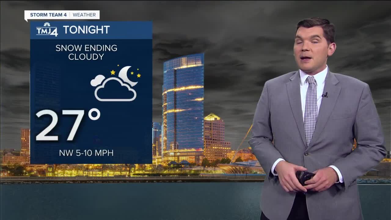 Light snow showers come to an end later tonight