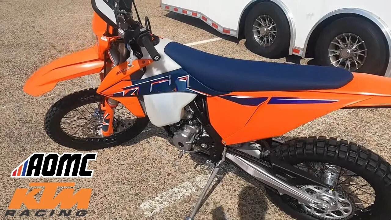 2022 KTM 350 EXC | Walkaround and First Start (4K)