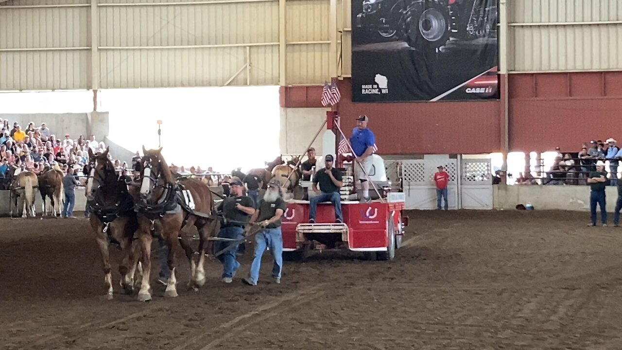 Two successful pulls by lightweight teams