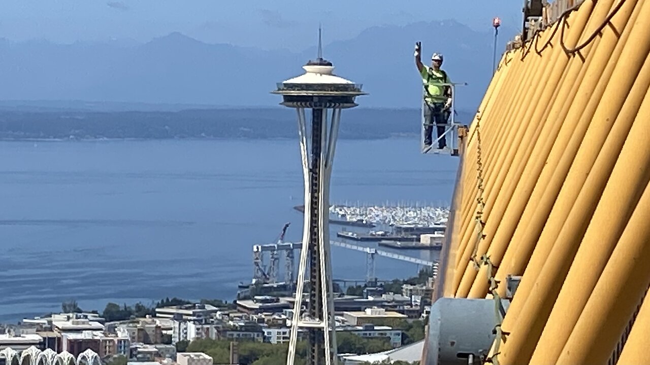 Pouring concrete on the roof of Seattle Washington’s second tallest building rainier tower: