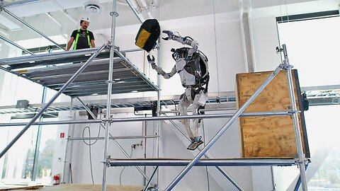 A Robot assists in the construction process | Boston Dynamics