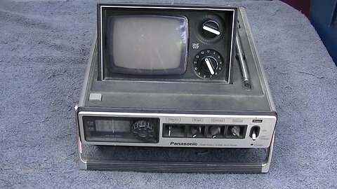 1977 Panasonic TR535 Portable Pop UP 5 Inch Television AM FM Radio And Test