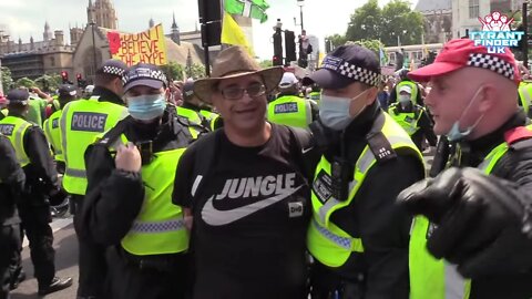 Man arrested for showing a Mirror Freedom day London