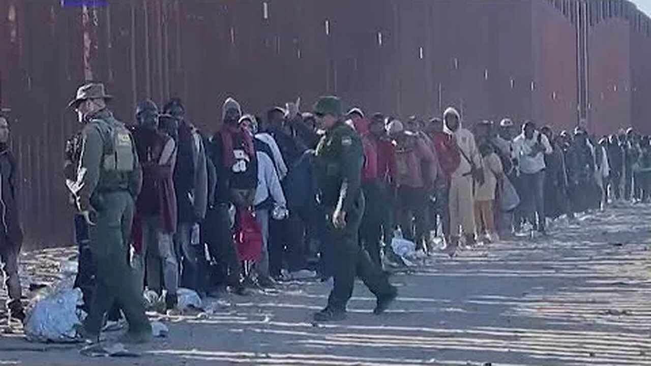 Caravan of 1,500 migrants forms in Mexico | Morning in America