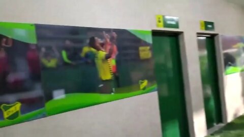 Do vestiário ao gramado - Vasco entrando em campo para vencer o Defensa y Justicia