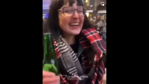 France - Its dangerous sing in the streets?