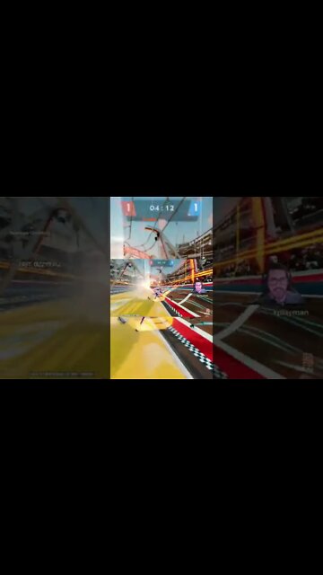 Após cada partida, conquiste fãs para competir em arenas maiores. Personalize personagens