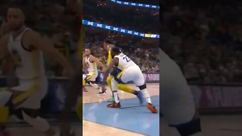 Draymond gets ELBOWED in the FACE!👀 #shorts