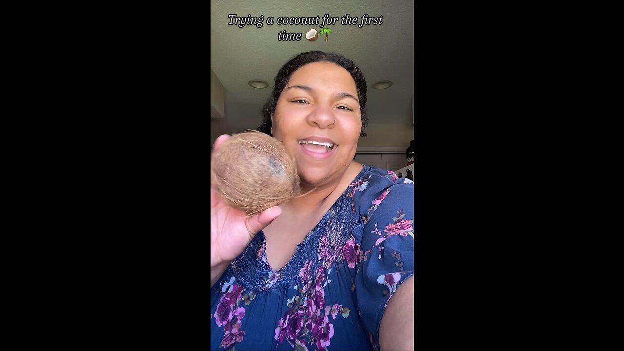 Trying a Coconut for the first time 🥥🌴