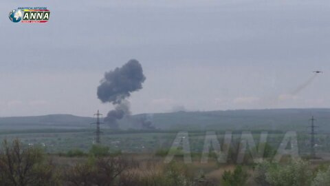 Russian SU-25 striking artillery positions of Ukrainian forces in Popasnaya, LNR