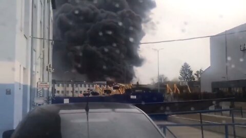 At the scene of the explosion in Lviv, firefighters are responding.
