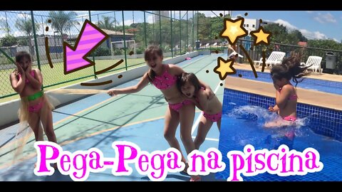 PEGA-PEGA na PISCINA / 3 irmãs demais