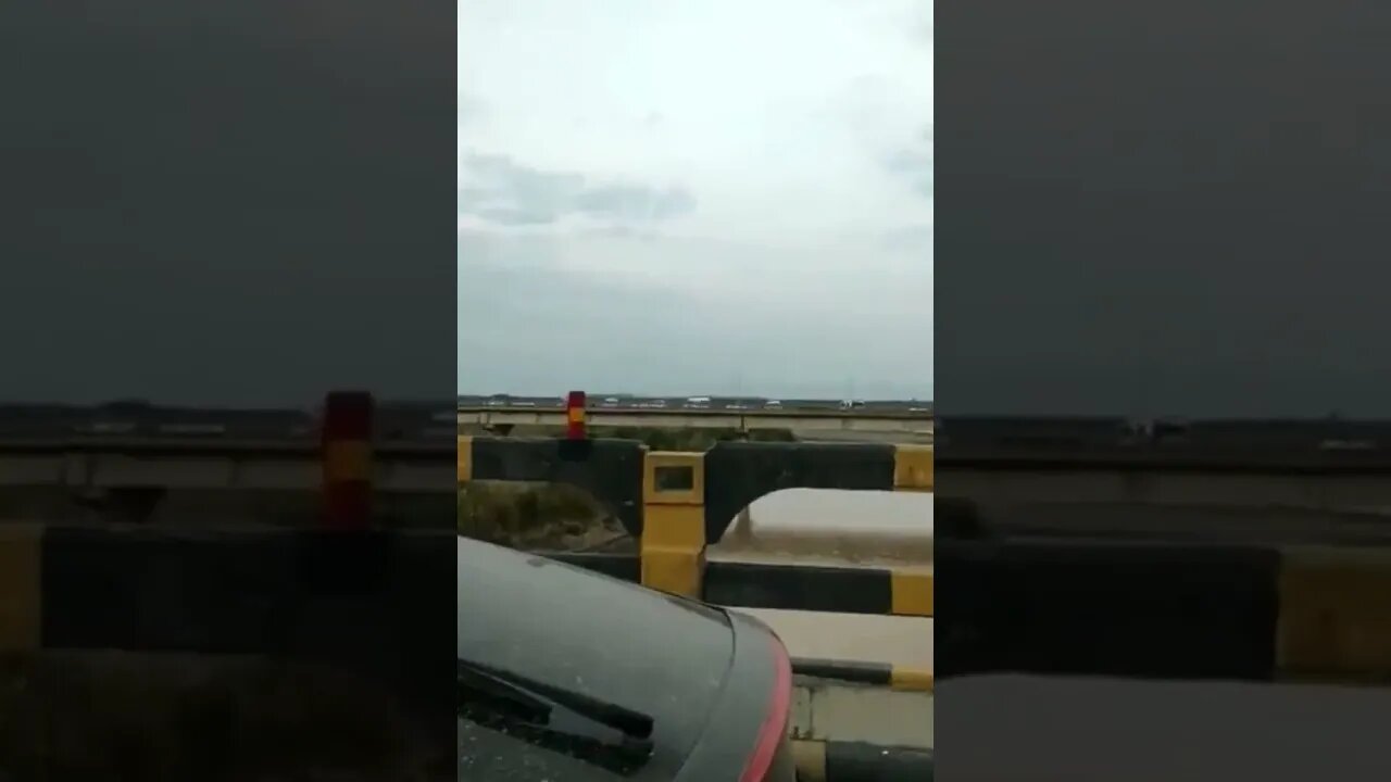 جہلم پل دونوں طرف سے بند