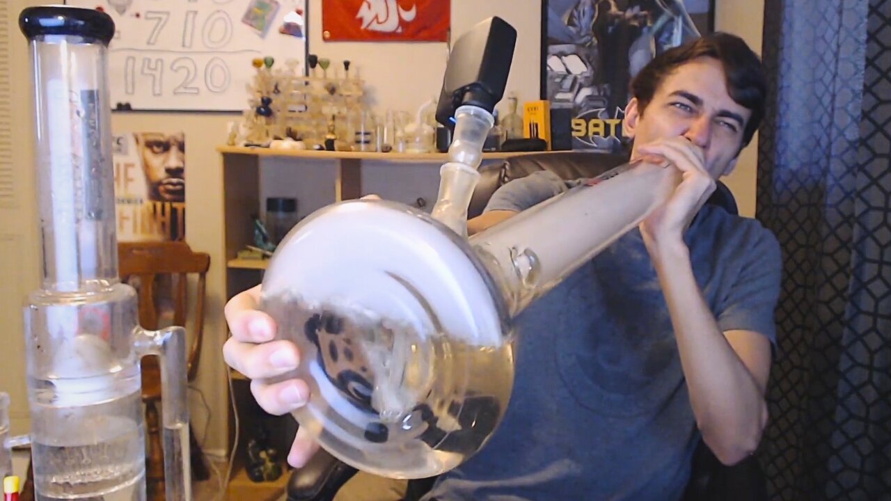 Big Bongs + Pocket Vape Smoke Sesh - Throwback Video