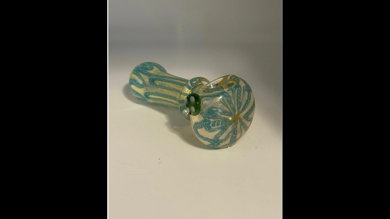 How to clean your glass pipe with household items.