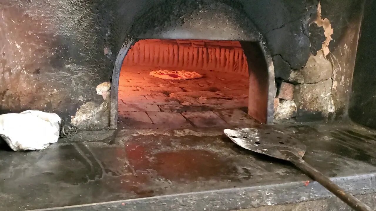 RESTAURANT VESUVIUS PIZZA OVEN