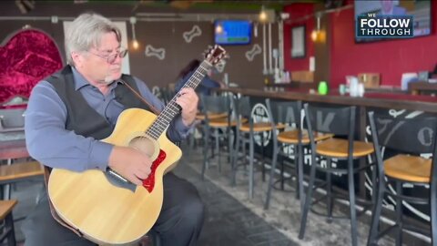 Community steps up to help man after his guitar was stolen